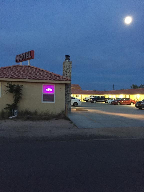 Mayfair Motel Inyokern Exterior photo